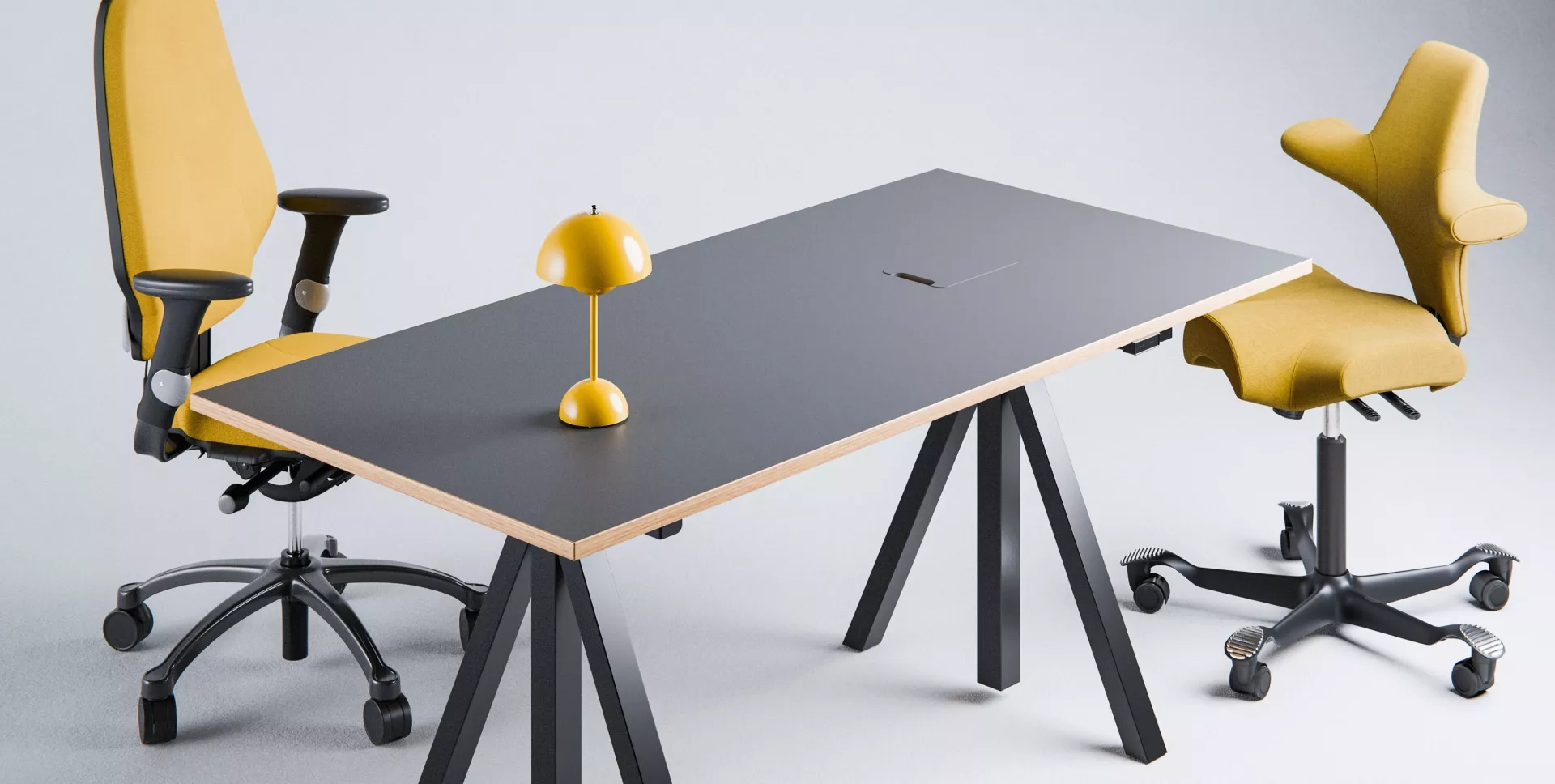 Begagnade kontorsmöbler, renoverade på Soeco by Yllw