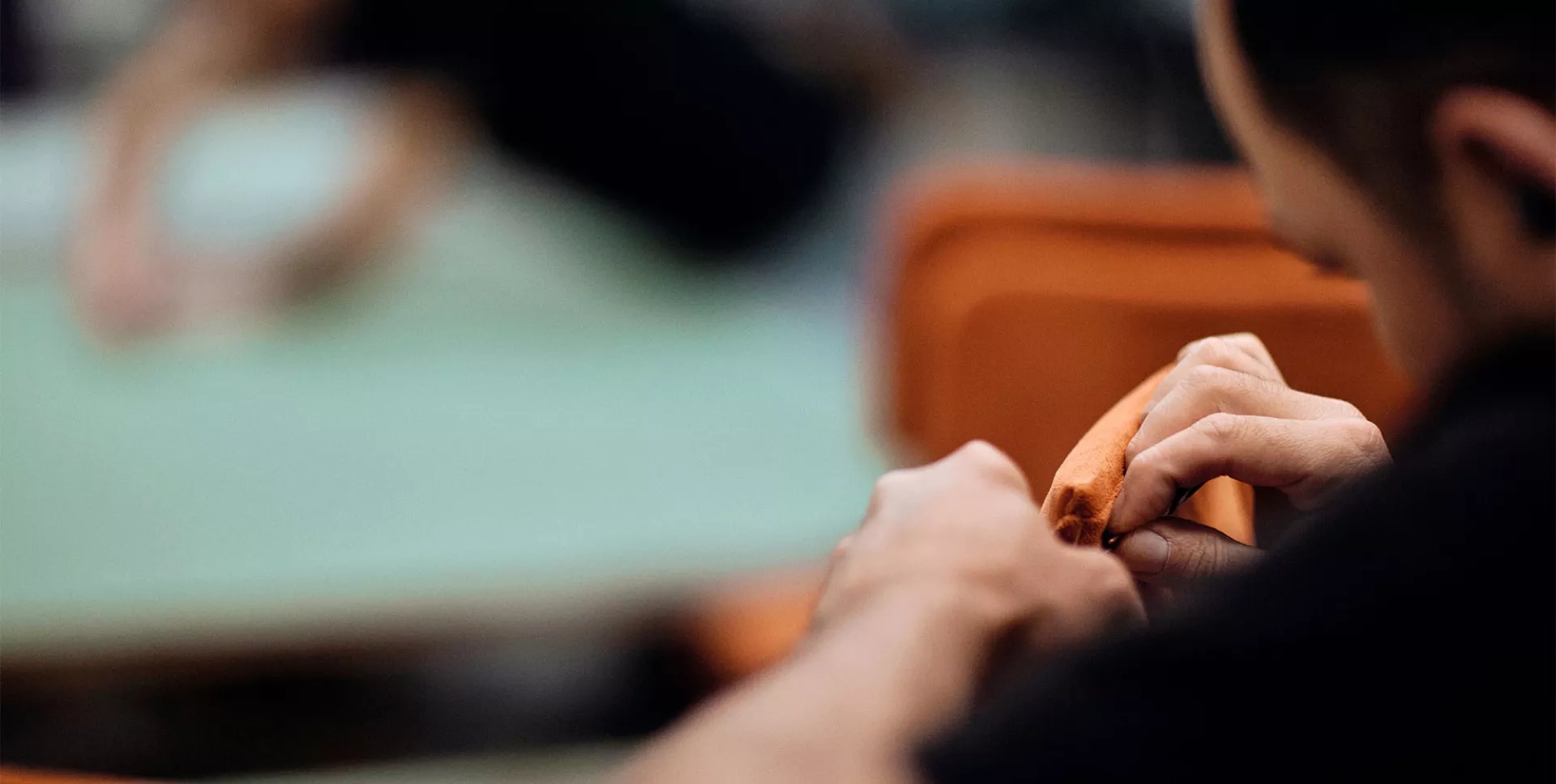 Möbeltapetserare på Yllw Factory