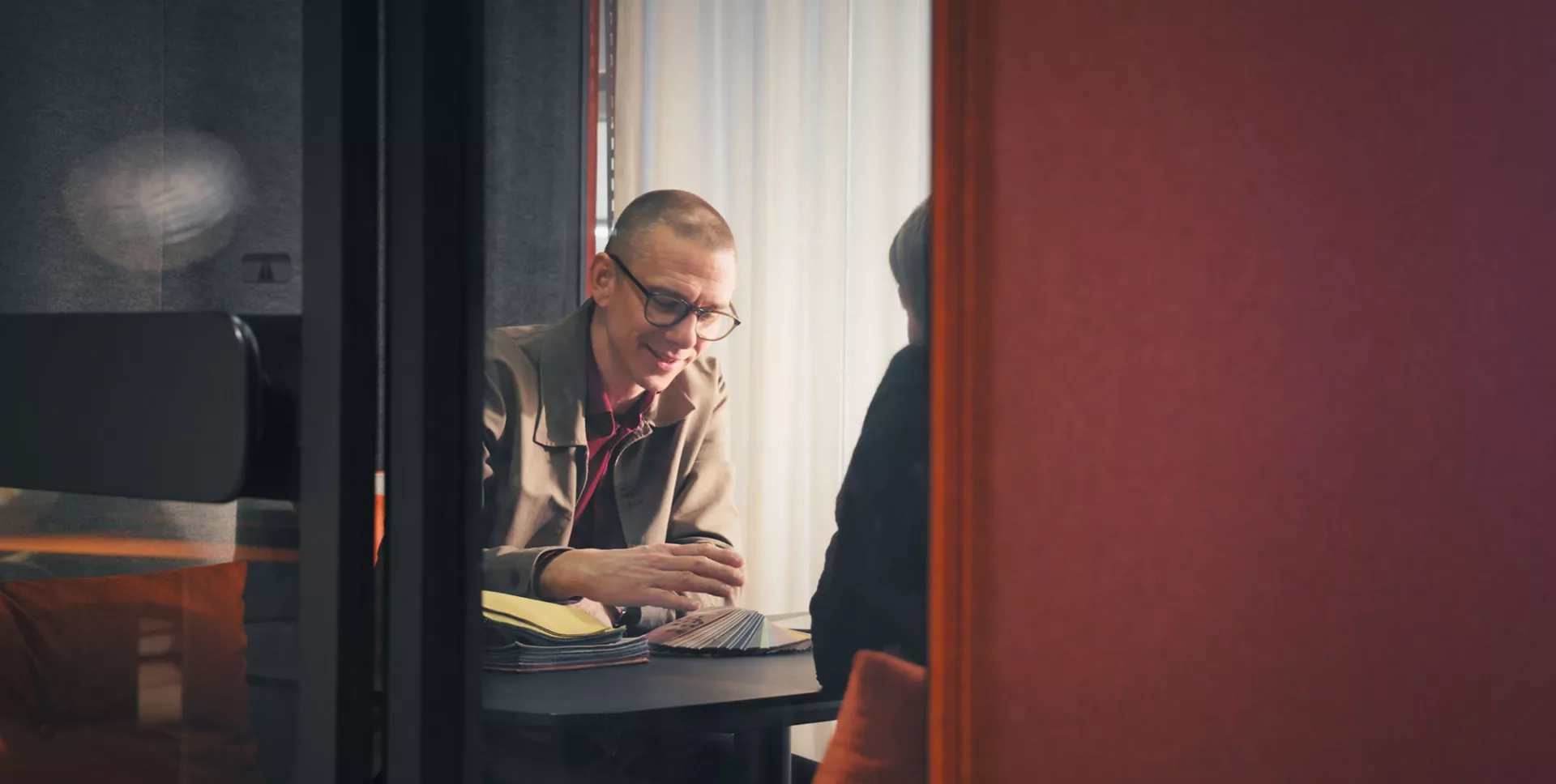 Inredare och säljare Johan Norman på Yllw Factory